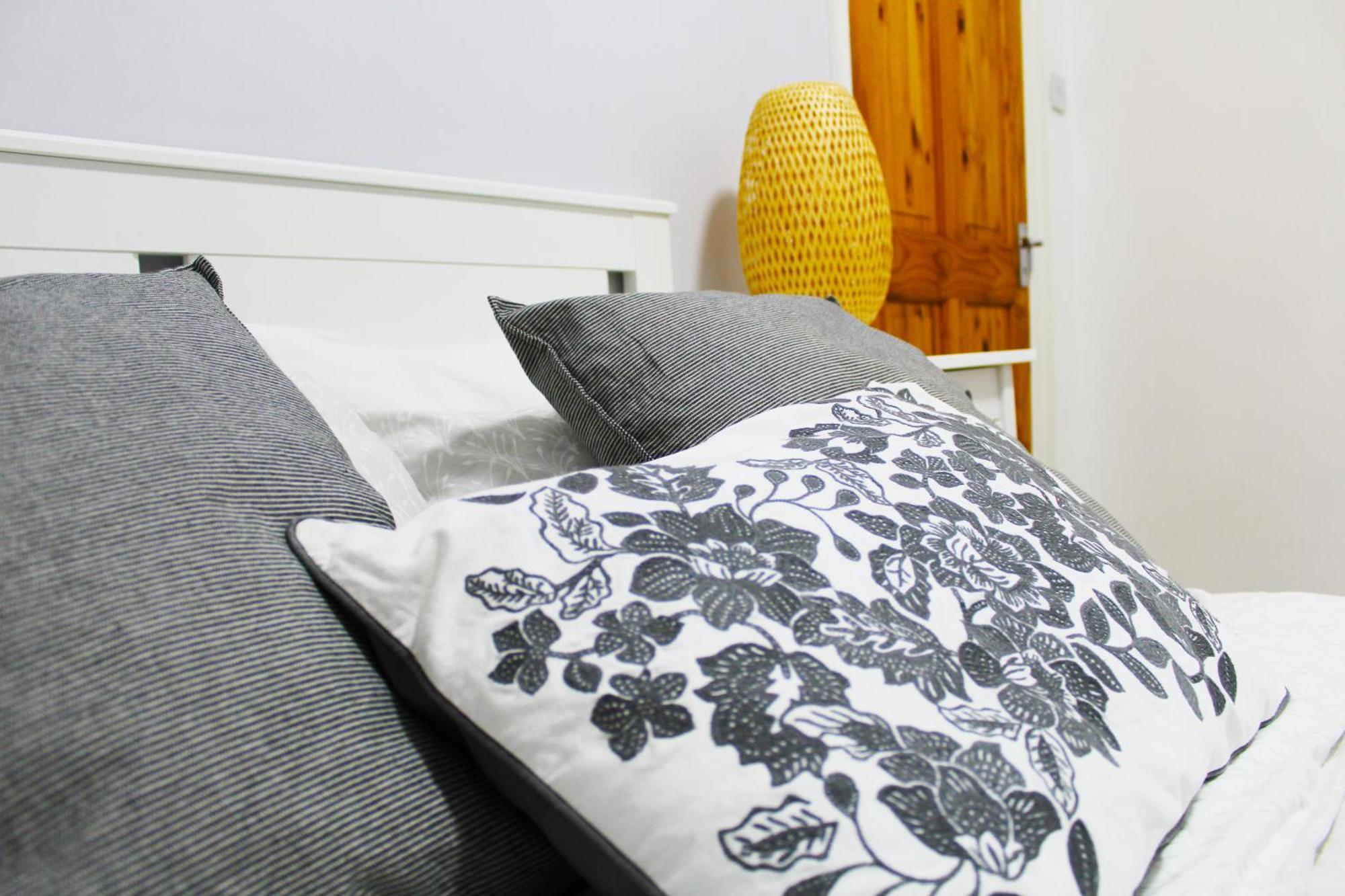Appartamento Modern Ground Floor Flat - 15 Min To Central Londra Esterno foto