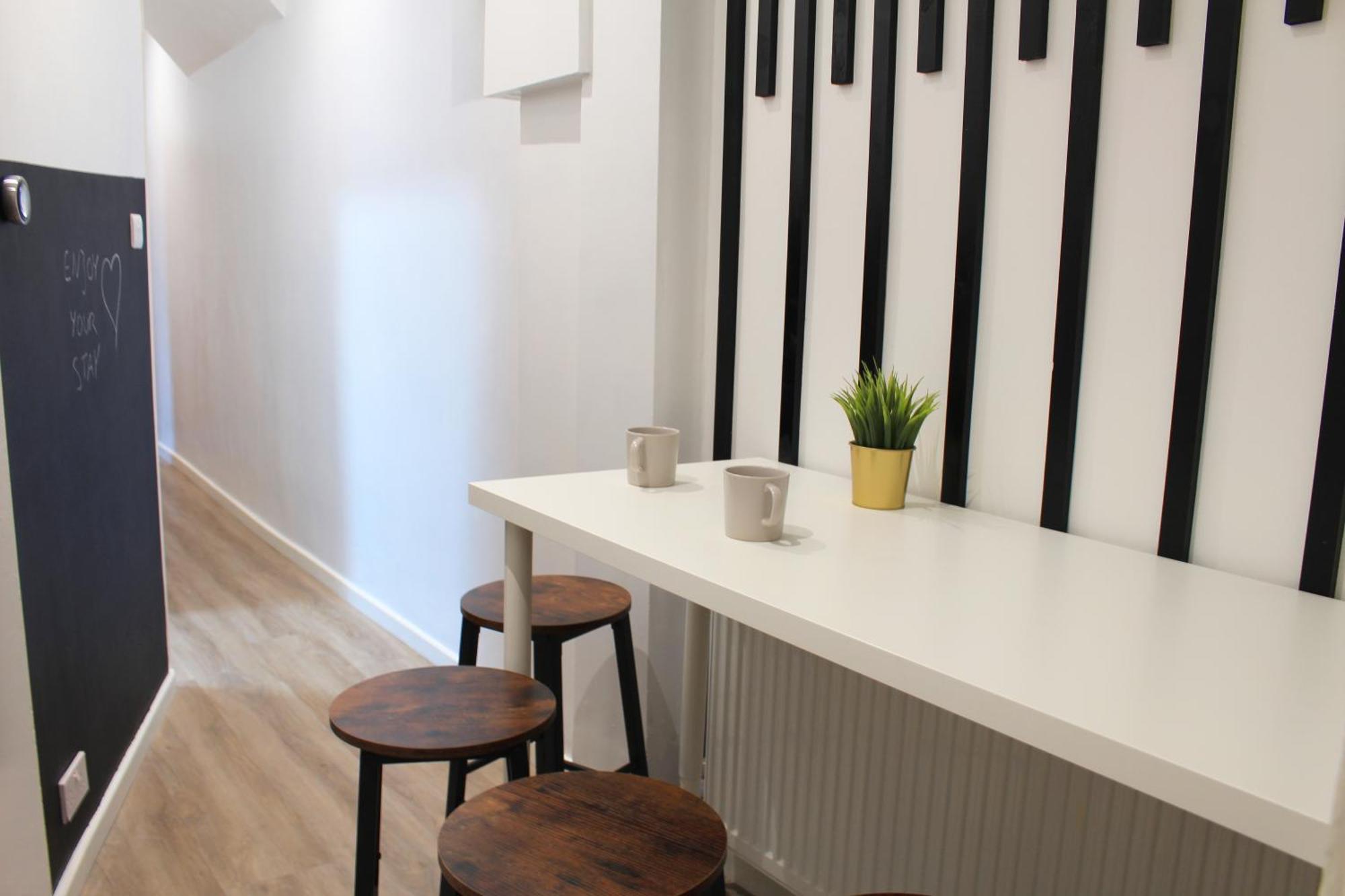 Appartamento Modern Ground Floor Flat - 15 Min To Central Londra Esterno foto