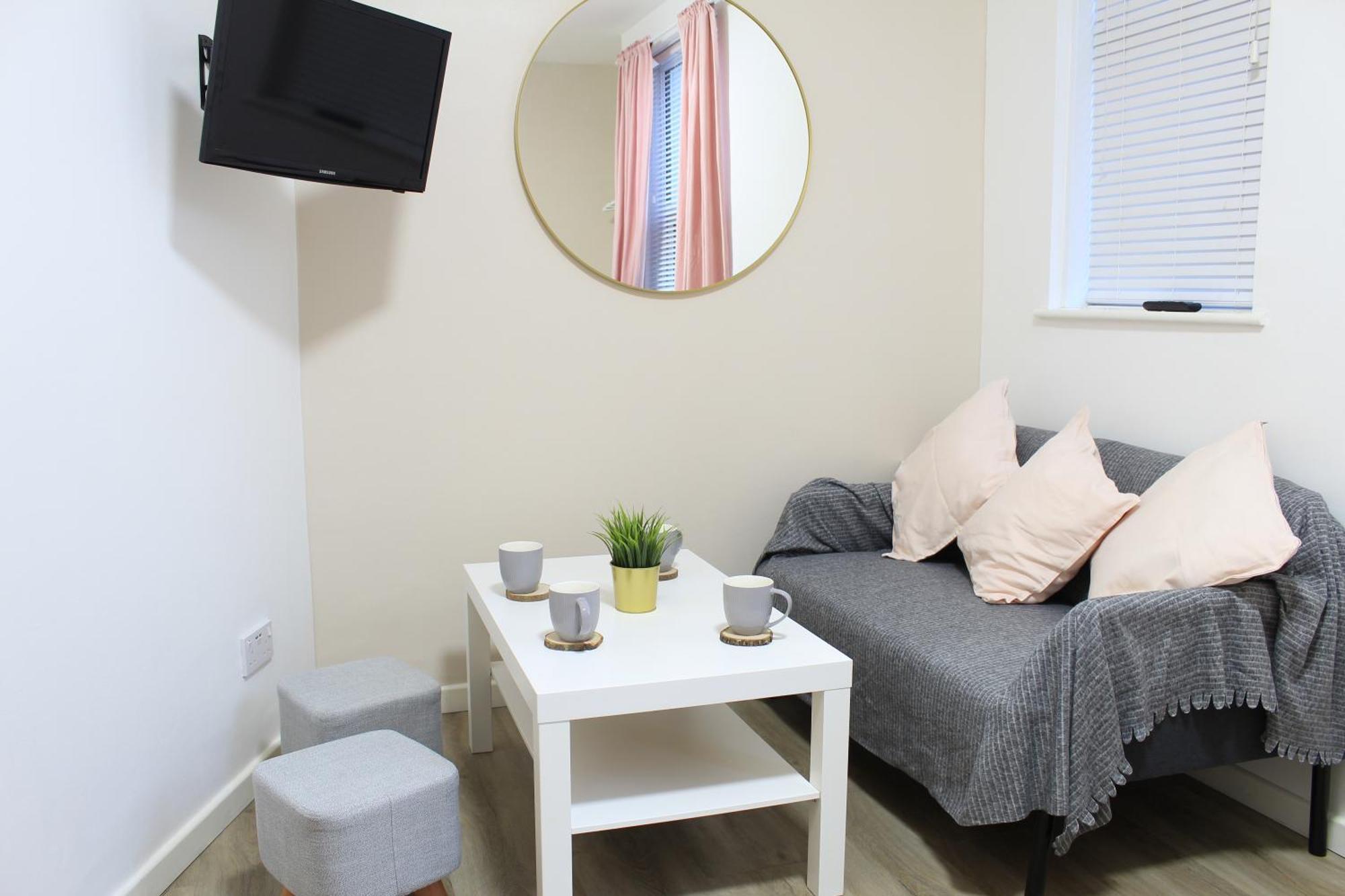 Appartamento Modern Ground Floor Flat - 15 Min To Central Londra Esterno foto